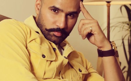 Naveed Akhtar: Merging Tradition with Stardom