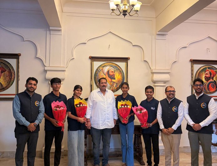 Sir Einstein Academy Creates Another National Success Story as Students Receive Royal Felicitation by Shrimant Chhatrapati Udayanraje Bhosale